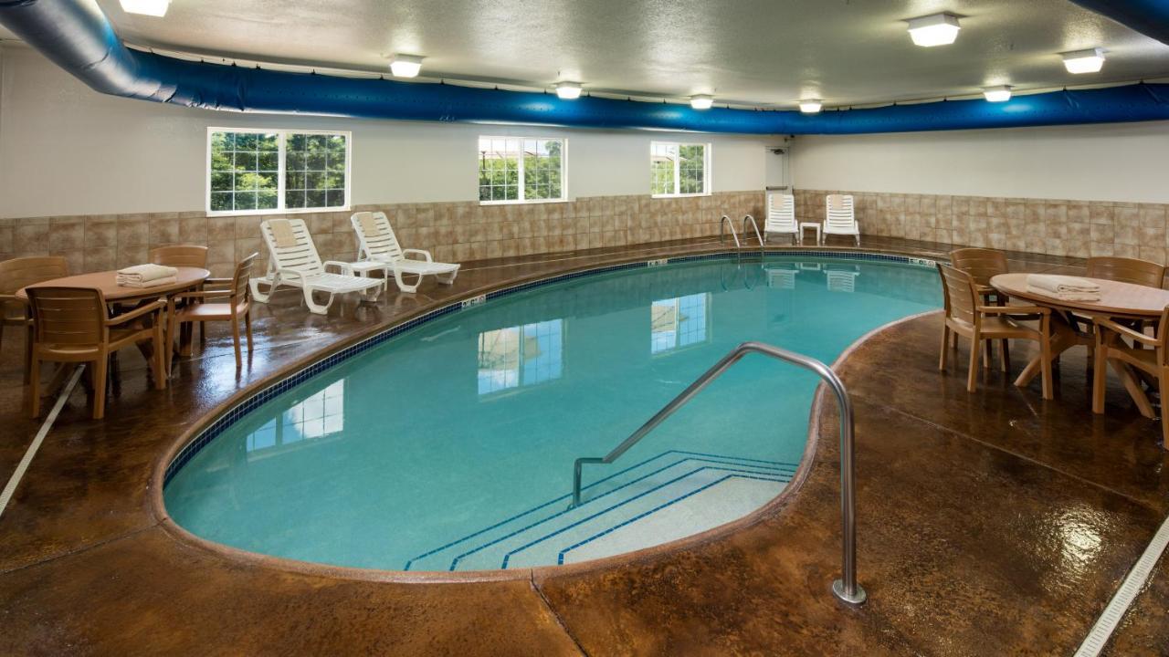 Irish Cottage Inn & Suites 갈레나 외부 사진