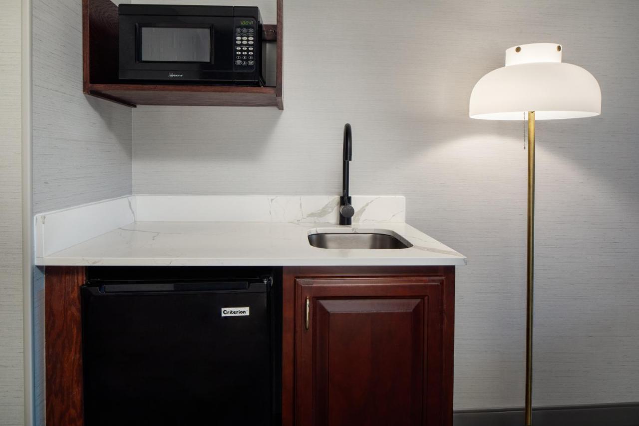 Irish Cottage Inn & Suites 갈레나 외부 사진
