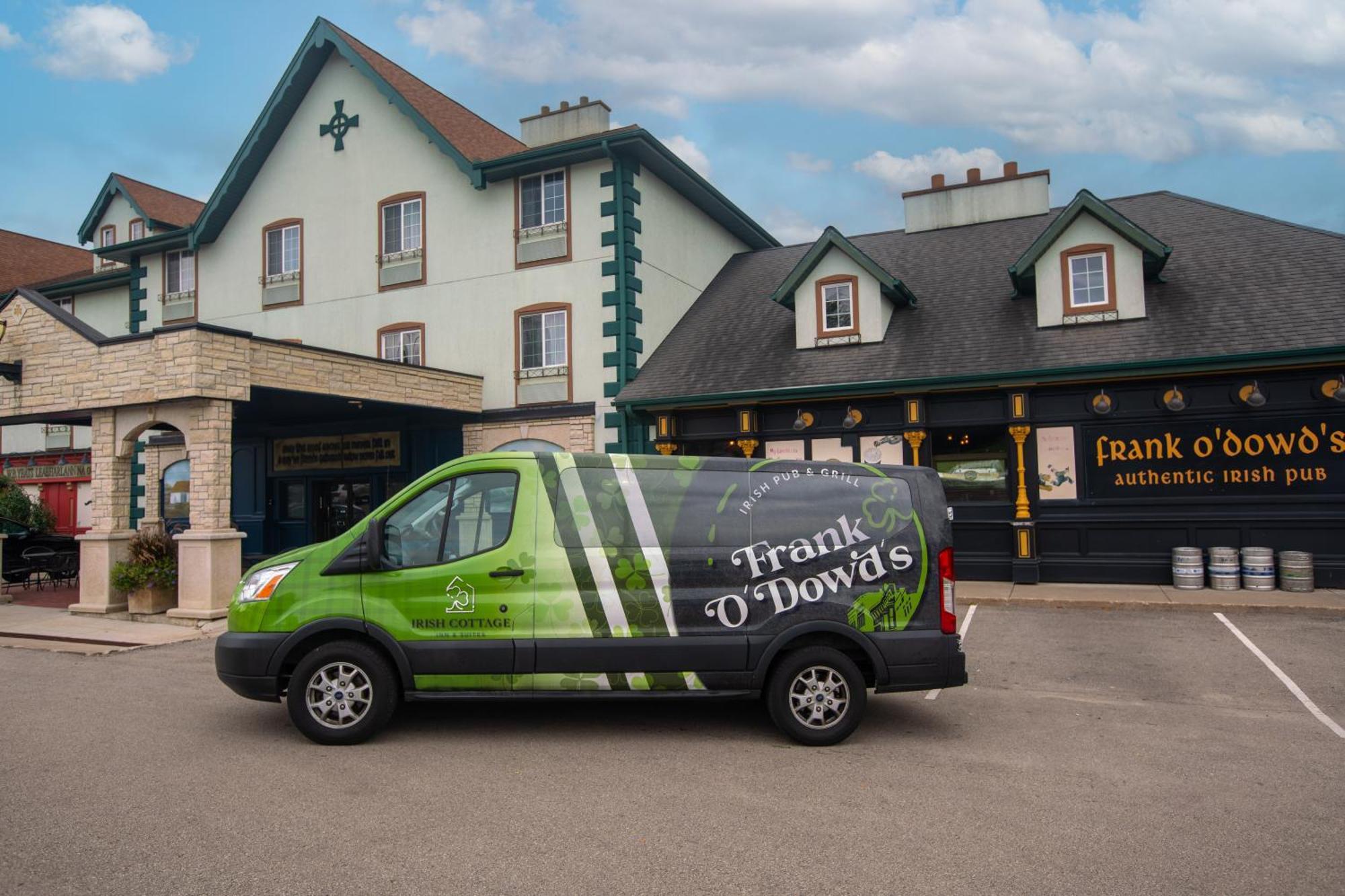 Irish Cottage Inn & Suites 갈레나 외부 사진